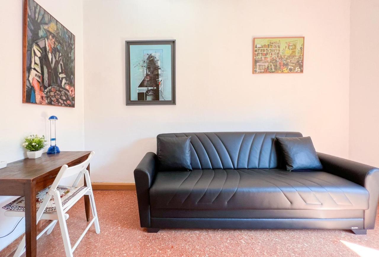 Nice Cozy Apartment In The Mainland Of Venice Mestre Bagian luar foto