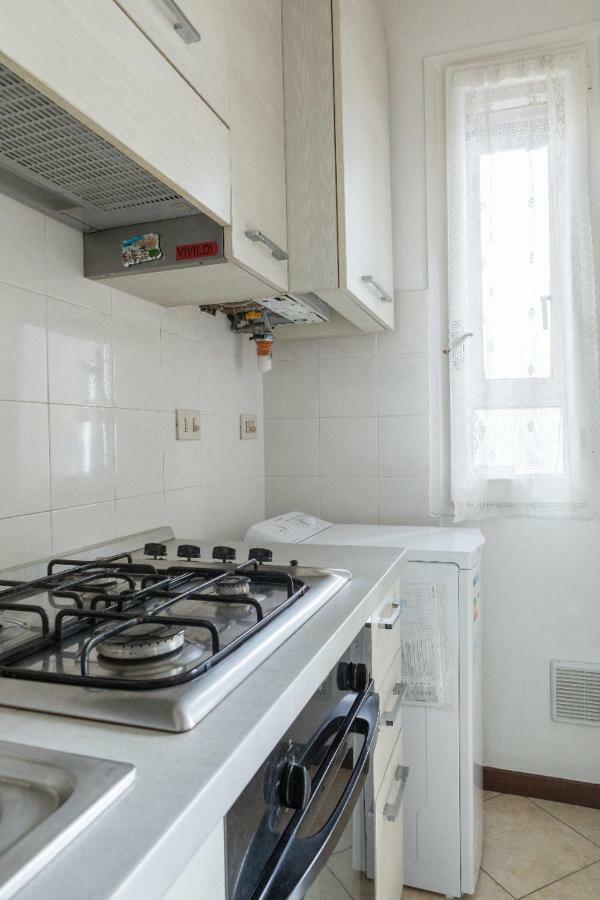 Nice Cozy Apartment In The Mainland Of Venice Mestre Bagian luar foto